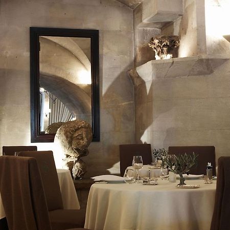 Hotel Baumaniere Les Baux De Provence Esterno foto